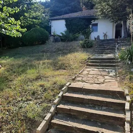 بيت للعطل Entire House With Private Garden And Garage