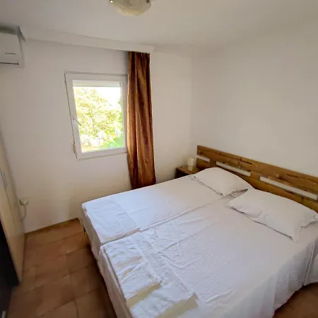 بيت للعطل Entire House With Private Garden And Garage *