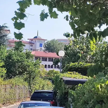 بيت للعطل Entire House With Private Garden And Garage